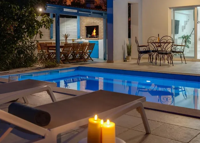 Seafront Azzurro With Heated Pool