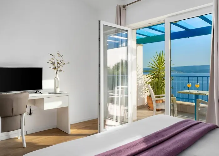 Seafront Azzurro With Heated Pool Stanici