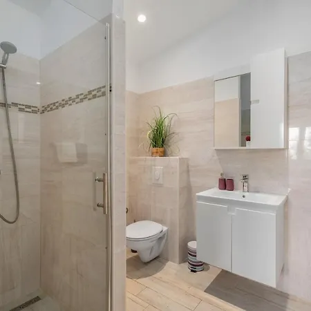 Villa Seafront Azzurro With Heated Pool