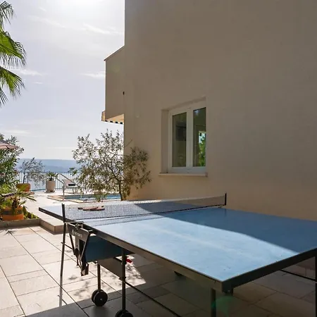 Seafront Azzurro With Heated Pool Villa