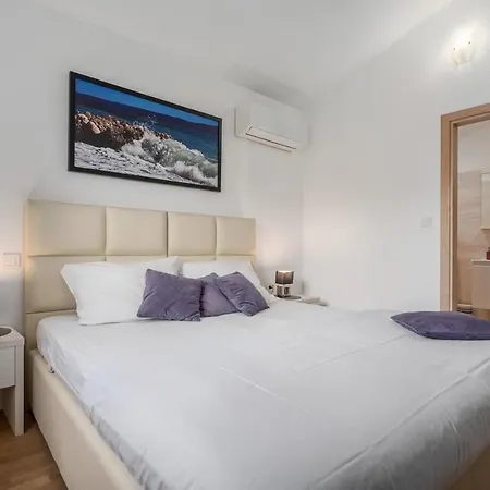 Seafront Azzurro With Heated Pool Stanici