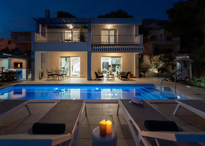 Seafront Azzurro With Heated Pool